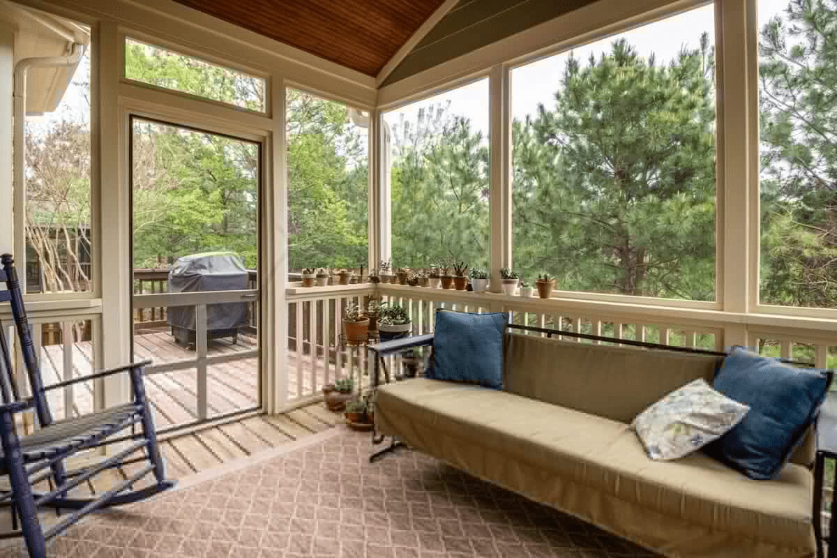 The Ultimate Guide to Indoor/Outdoor Living Spaces