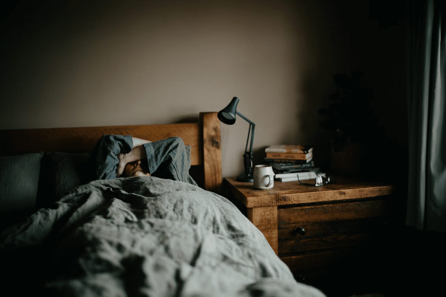 Use Your Phone to Sleep Better: 3 Effective Tips