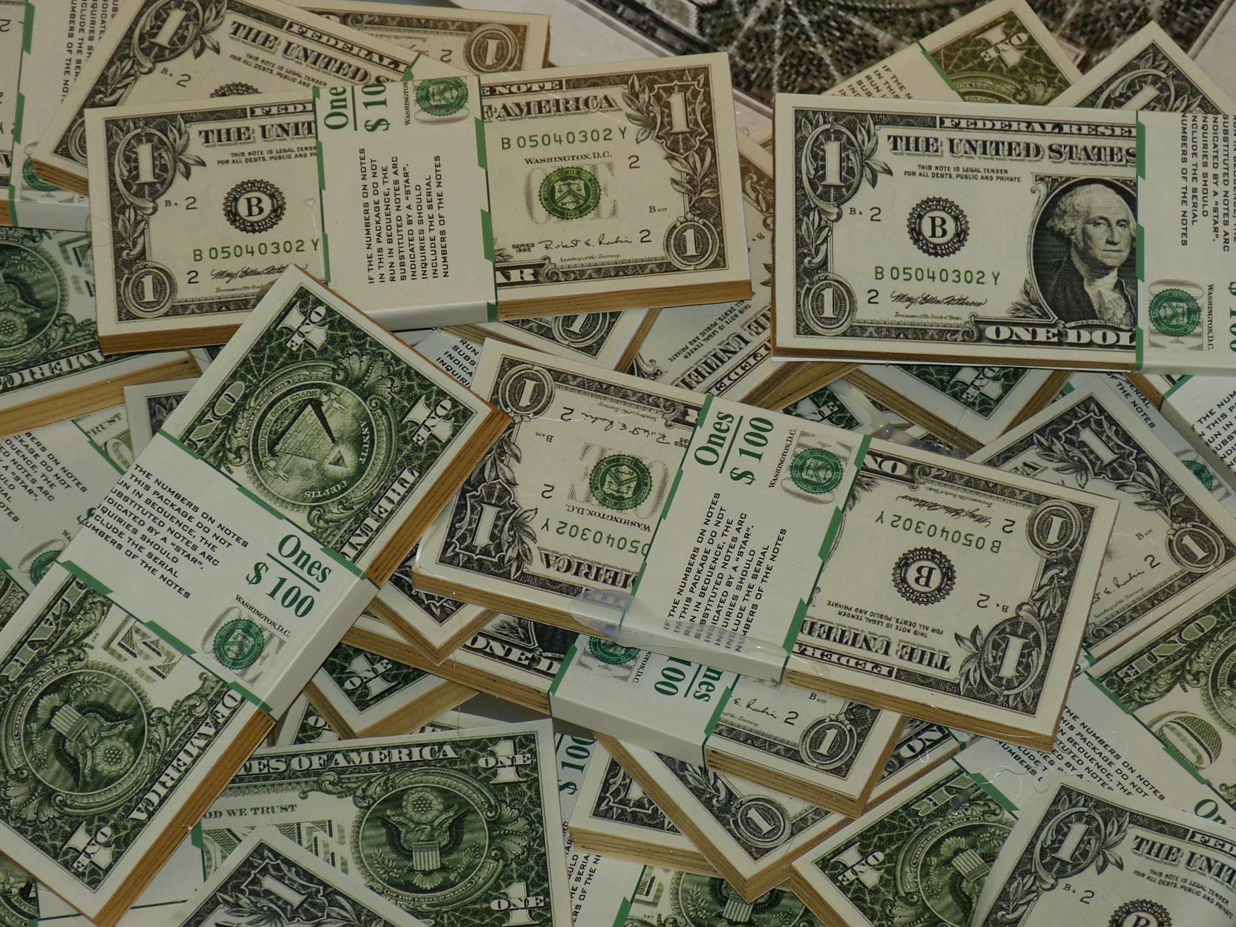 What Would You Do With $100,000? Tips From a Pro Investor