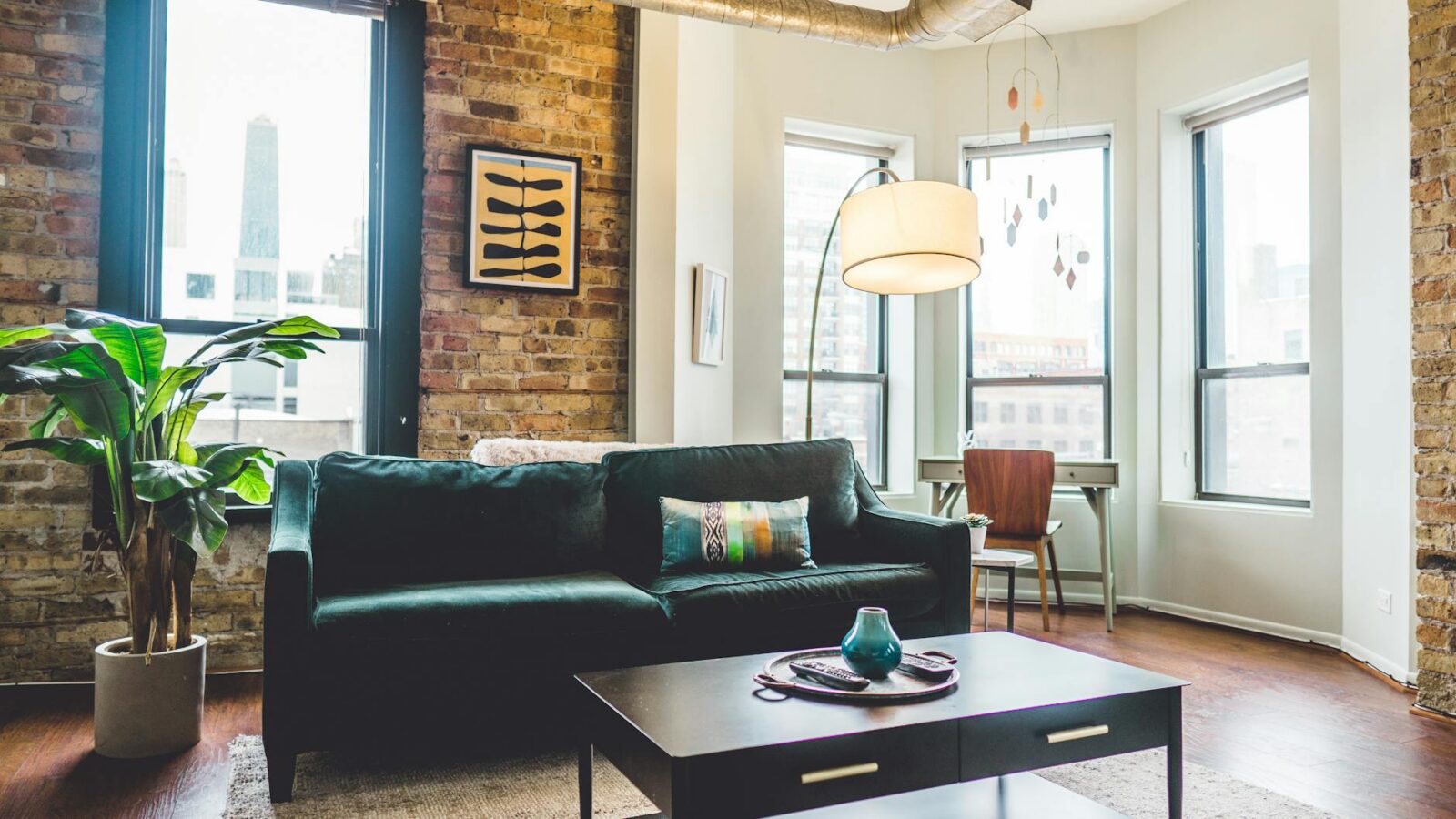 7 Innovative Ways to Start Climbing the Property Ladder in 2025